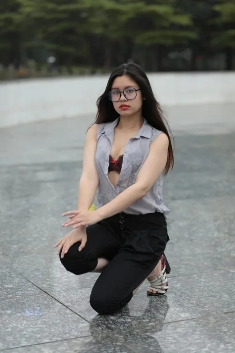 Tiêu điểm: Nô Lệ Văn Phòng Của Mistress Tiêu điểm: Nô Lệ Văn Phòng Của Mistress