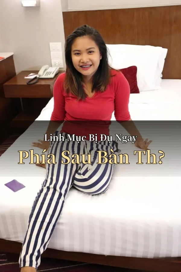Linh Mục Bị Đụ Ngay Phía Sau Bàn Th?